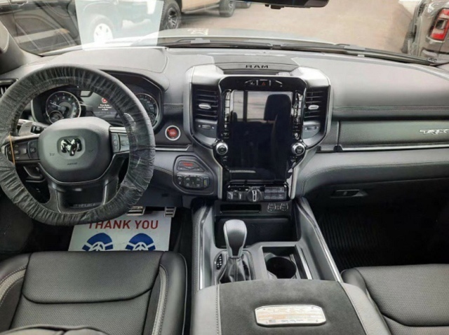 鯊魚王多變體汽車智能皮卡后箱蓋 鯊魚王多變體汽車智能皮卡后箱蓋