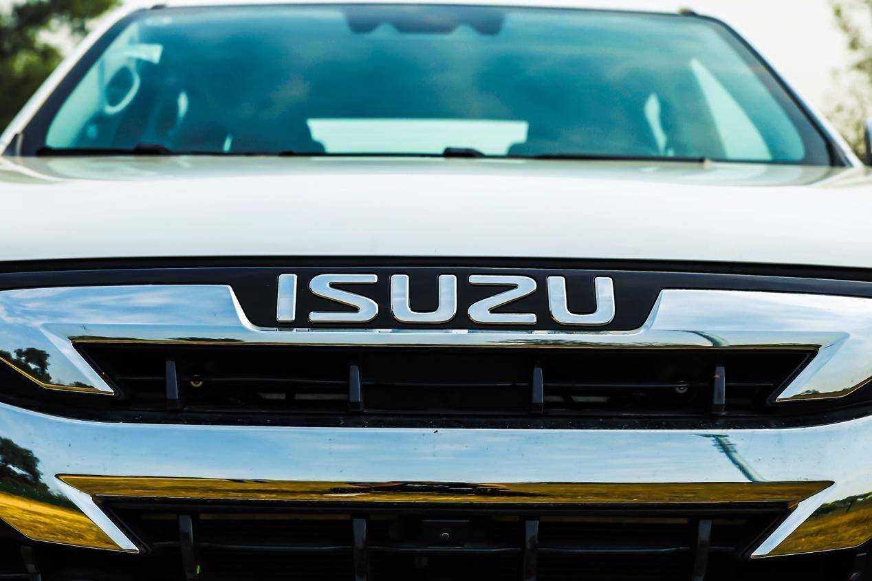 鯊魚王多變體汽車智能皮卡后箱蓋 鯊魚王多變體汽車智能皮卡后箱蓋