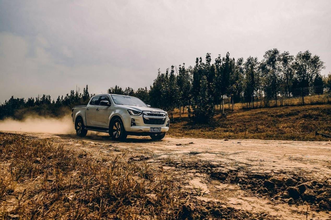 鯊魚王多變體汽車智能皮卡后箱蓋 鯊魚王多變體汽車智能皮卡后箱蓋