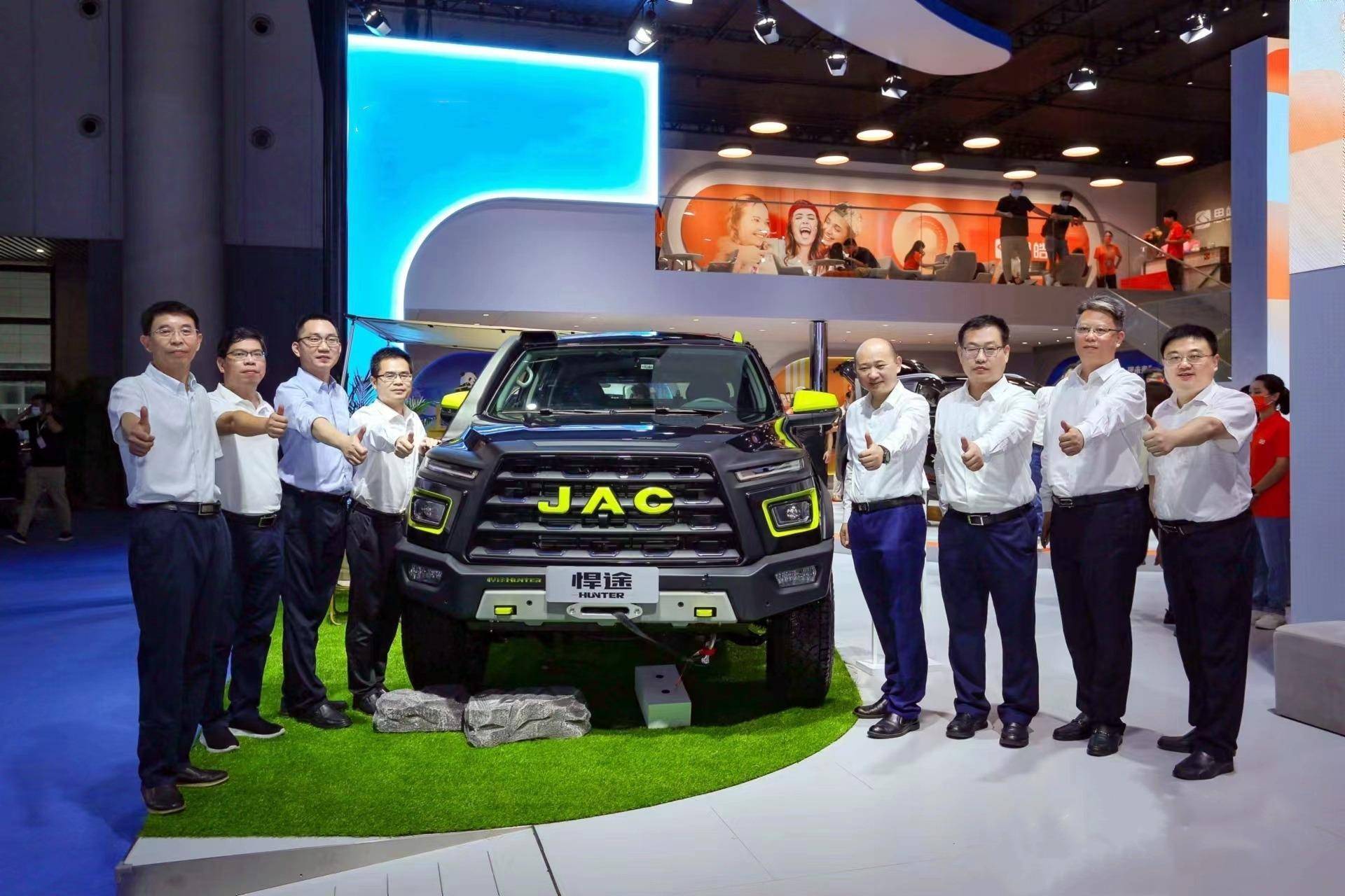 鯊魚王多變體汽車智能皮卡后箱蓋 鯊魚王多變體汽車智能皮卡后箱蓋