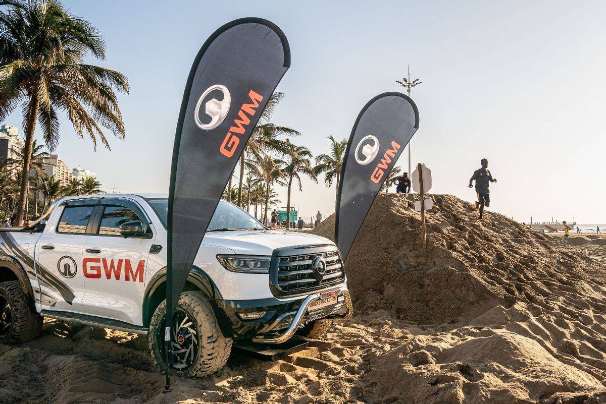 鯊魚王多變體汽車智能皮卡后箱蓋 鯊魚王多變體汽車智能皮卡后箱蓋