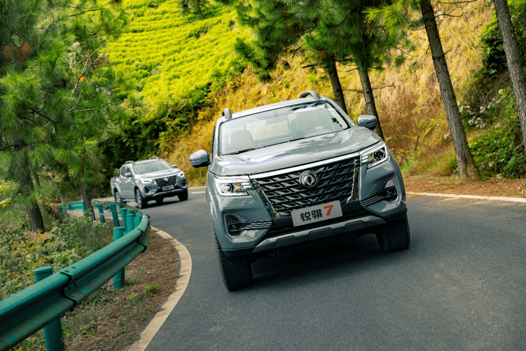 鯊魚王多變體汽車智能皮卡后箱蓋 鯊魚王多變體汽車智能皮卡后箱蓋