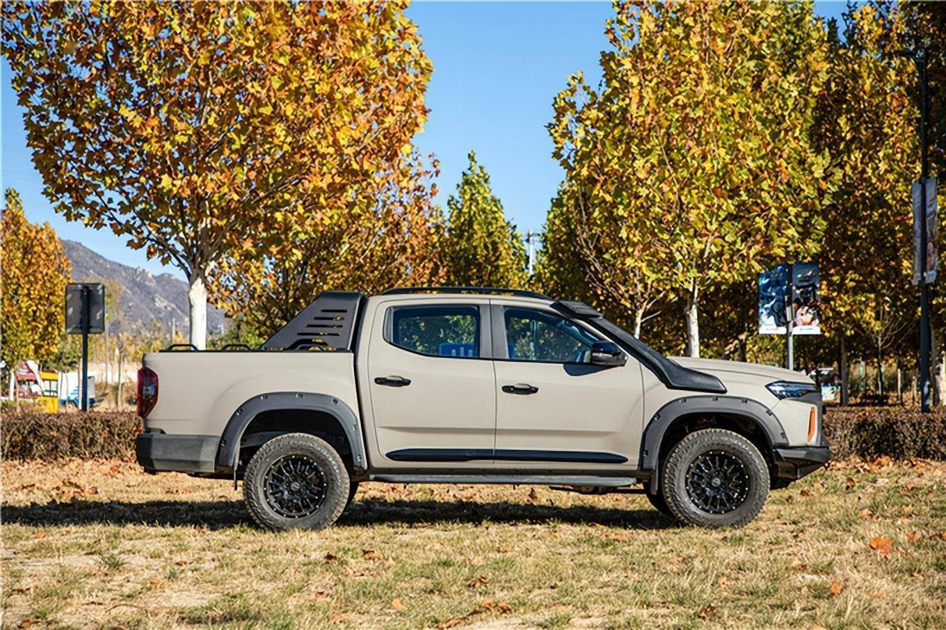 鯊魚王多變體汽車智能皮卡后箱蓋 鯊魚王多變體汽車智能皮卡后箱蓋