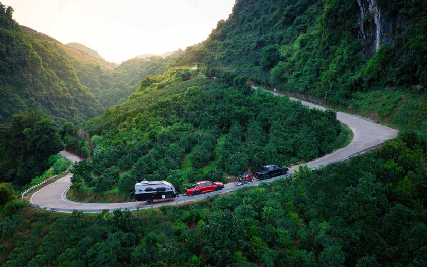 鯊魚王多變體汽車智能皮卡后箱蓋 鯊魚王多變體汽車智能皮卡后箱蓋