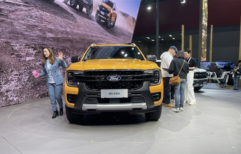 鯊魚王多變體汽車智能皮卡后箱蓋 鯊魚王多變體汽車智能皮卡后箱蓋