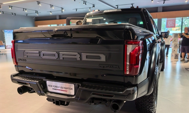 82.88萬起!福特F-150猛禽新款登場,性能再升級 82.88萬起!福特F-150猛禽新款登場,性能再升級